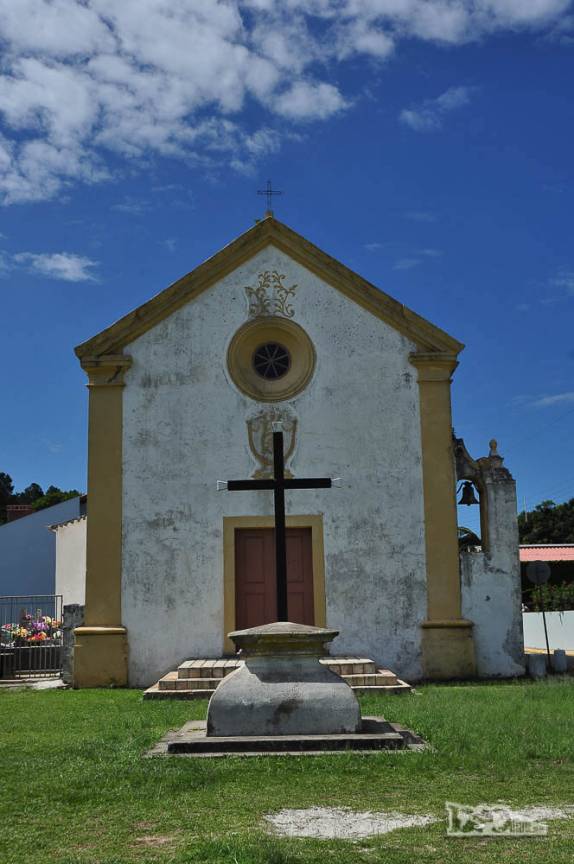 Capela Nossa Senhora da Piedade, construída em 1745, a mais antiga do estado, em Governador Celso Ramos, litoral de Santa Catarina